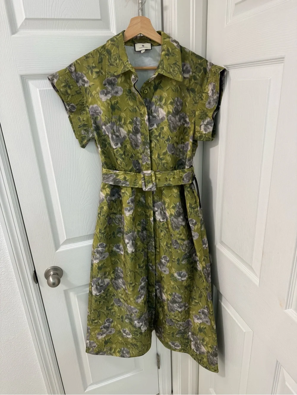 Tuckernuck Muted Meadow Chloe Dress NWT women's size medium green - Picture 6 of 6